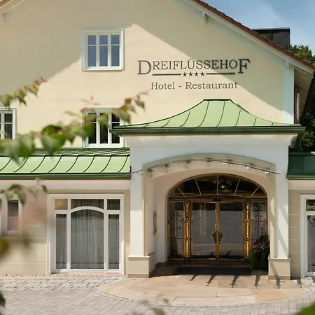 Dreiflüssehof 4*