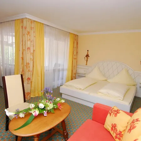 Hotel Dreiflüssehof 4*