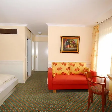 Hotel Dreifluessehof Passau